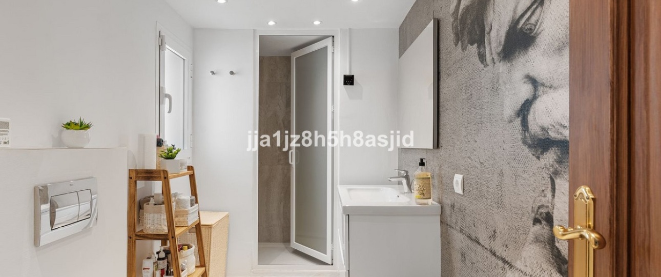 Resale - apartment - Marbella - Puerto Banús