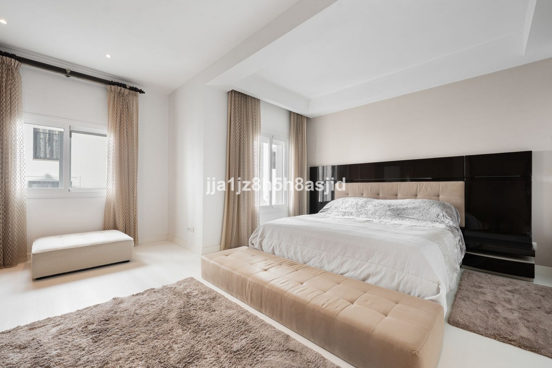 Resale - apartment - Marbella - Puerto Banús
