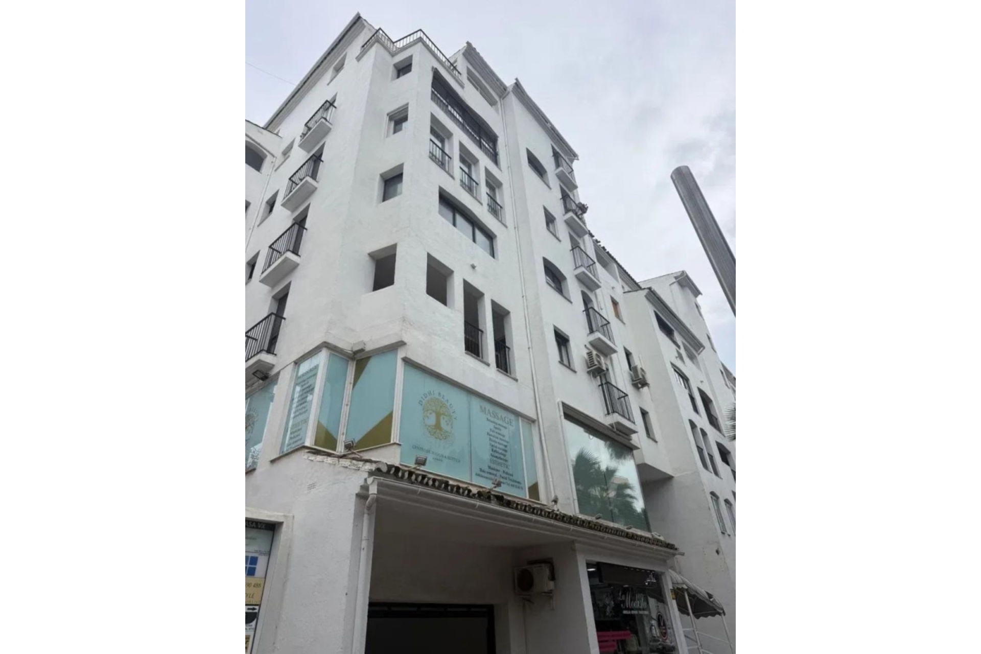 Resale - apartment - Marbella - Puerto Banús