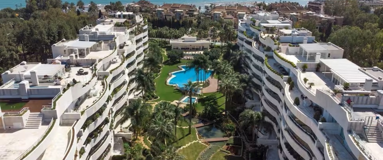 Resale - apartment - Marbella - Puerto Banús