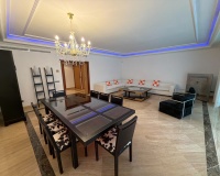 Resale - apartment - Marbella - Puerto Banús