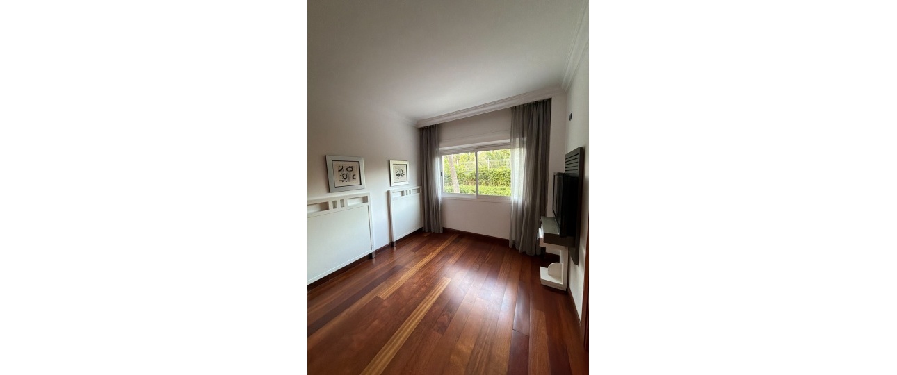 Resale - apartment - Marbella - Puerto Banús