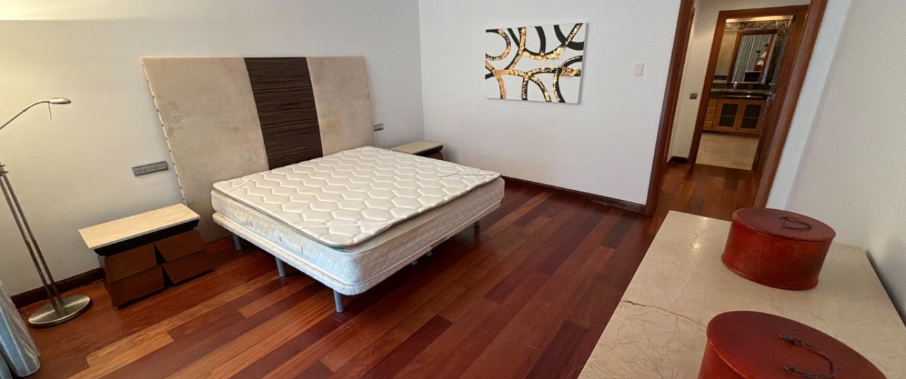 Resale - apartment - Marbella - Puerto Banús