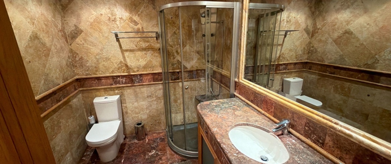 Resale - apartment - Marbella - Puerto Banús