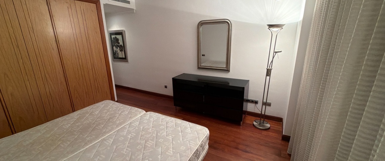 Resale - apartment - Marbella - Puerto Banús