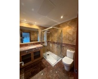 Resale - apartment - Marbella - Puerto Banús