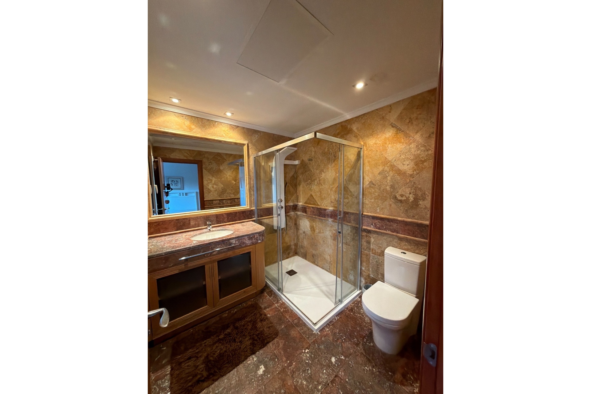 Resale - apartment - Marbella - Puerto Banús