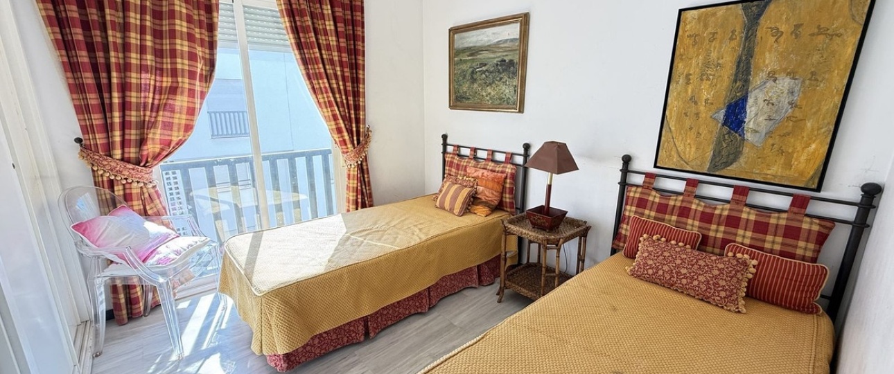 Resale - apartment - Marbella - Puerto Banús