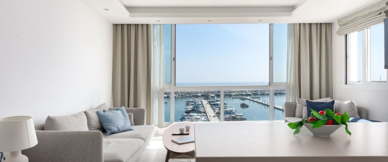 Resale - apartment - Marbella - Puerto Banús
