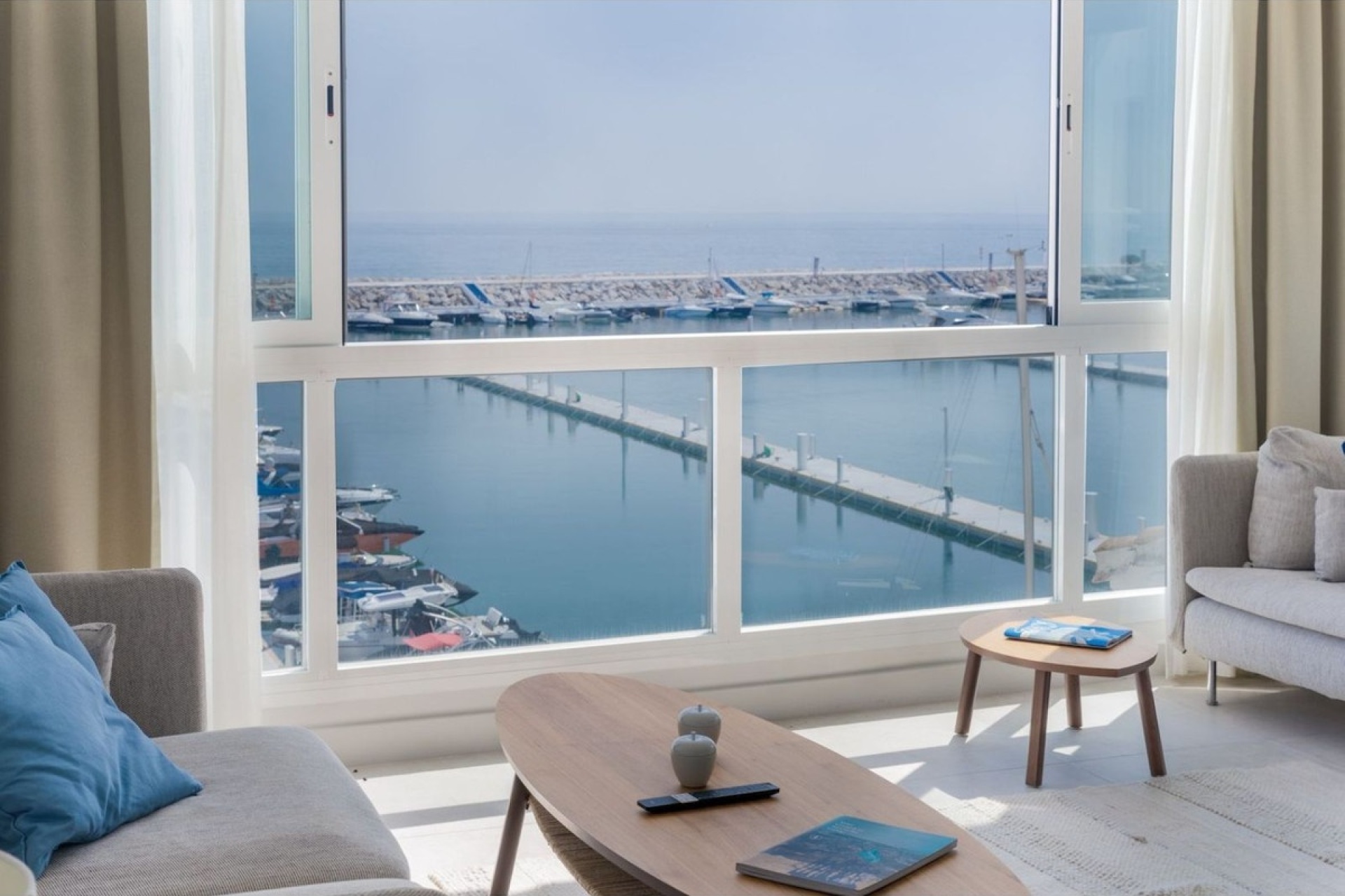Resale - apartment - Marbella - Puerto Banús