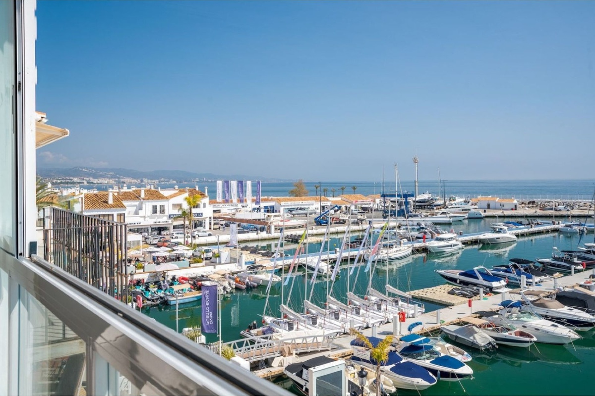 Resale - apartment - Marbella - Puerto Banús