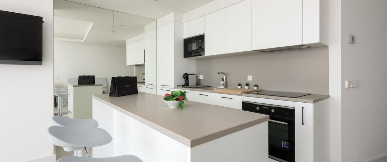 Resale - apartment - Marbella - Puerto Banús