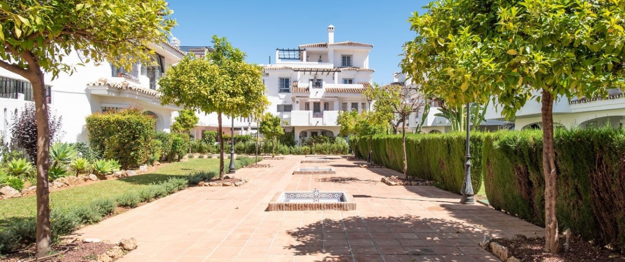 Resale - apartment - Marbella - Puerto Banús