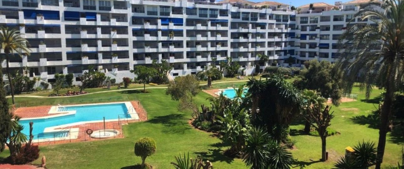 Resale - apartment - Marbella - Puerto Banús