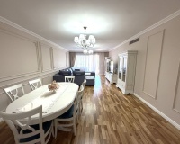 Resale - apartment - Marbella - Puerto Banús