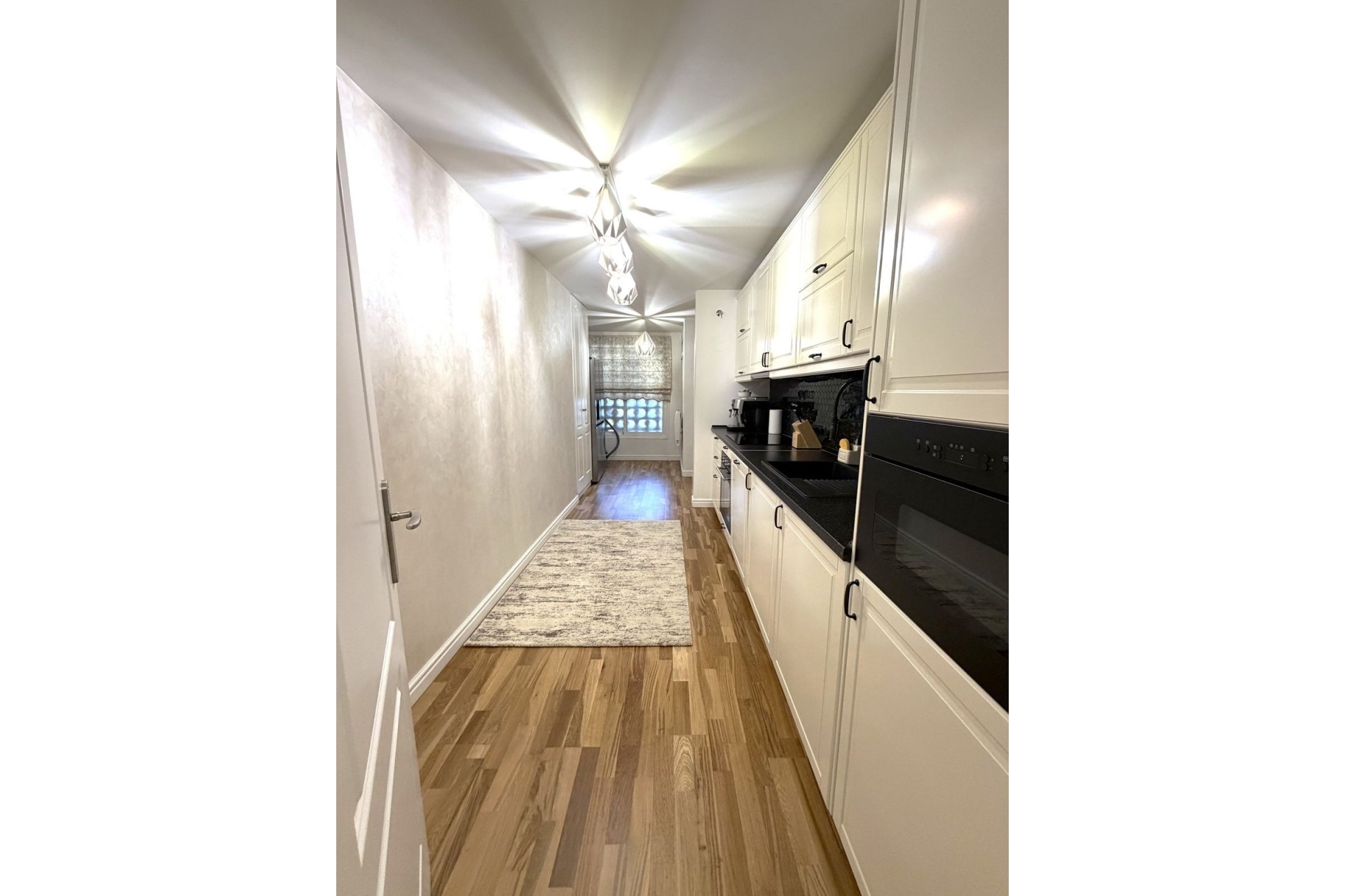 Resale - apartment - Marbella - Puerto Banús