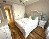 Resale - apartment - Marbella - Puerto Banús