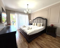 Resale - apartment - Marbella - Puerto Banús