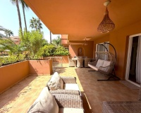 Resale - apartment - Marbella - Puerto Banús