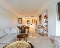 Resale - apartment - Marbella - Puerto Banús