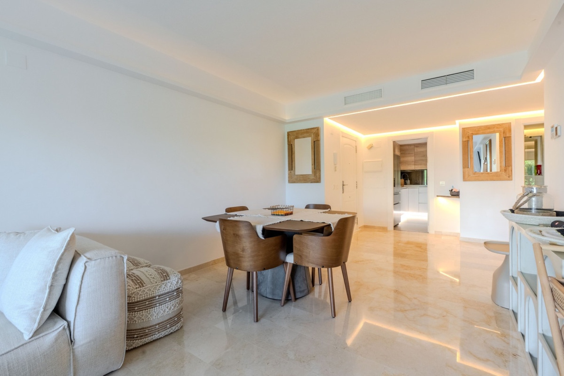 Resale - apartment - Marbella - Puerto Banús