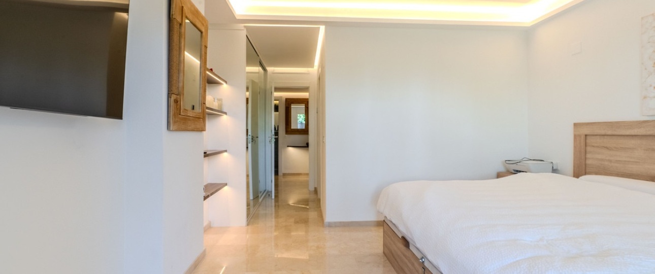 Resale - apartment - Marbella - Puerto Banús