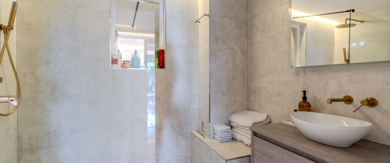 Resale - apartment - Marbella - Puerto Banús