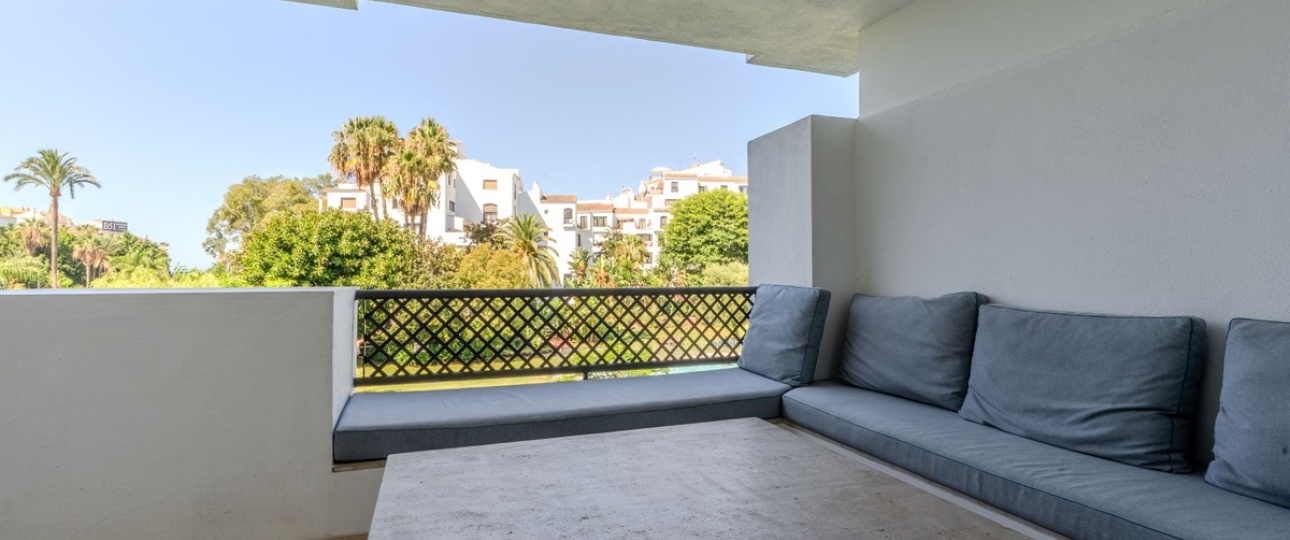 Resale - apartment - Marbella - Puerto Banús