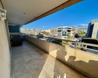 Resale - apartment - Marbella - Puerto Banús