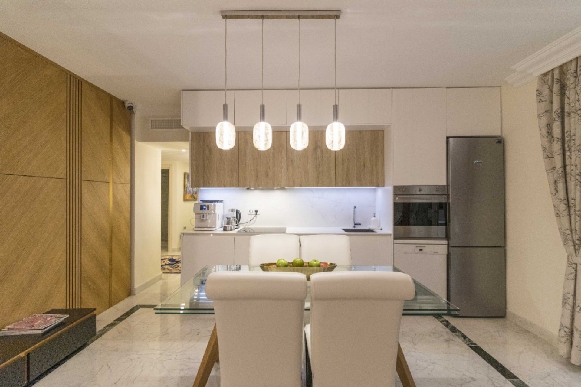 Resale - apartment - Marbella - Puerto Banús
