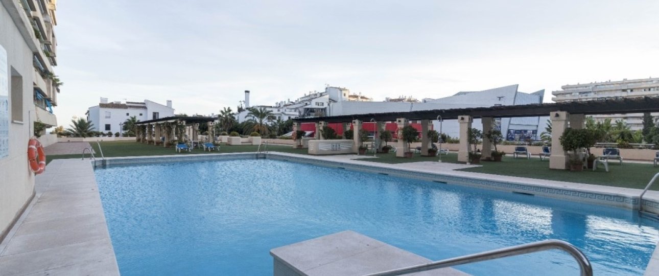Resale - apartment - Marbella - Puerto Banús