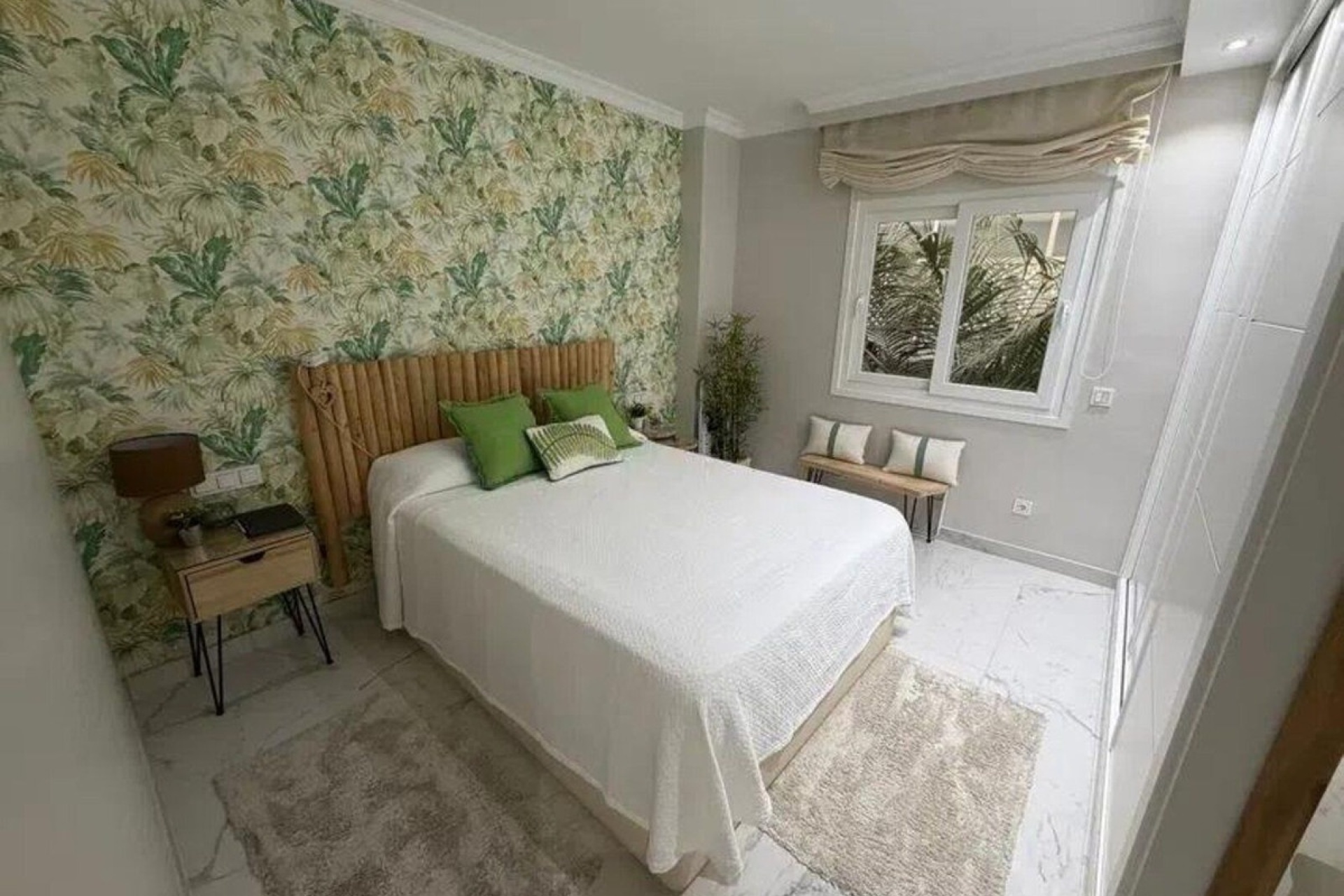 Resale - apartment - Marbella - Puerto Banús