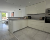 Resale - apartment - Marbella - Puerto Banús