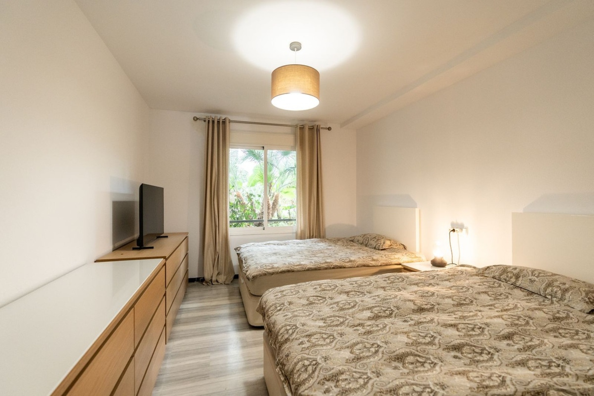 Resale - apartment - Marbella - Puerto Banús