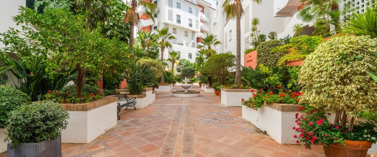 Resale - apartment - Marbella - Puerto Banús