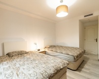 Resale - apartment - Marbella - Puerto Banús