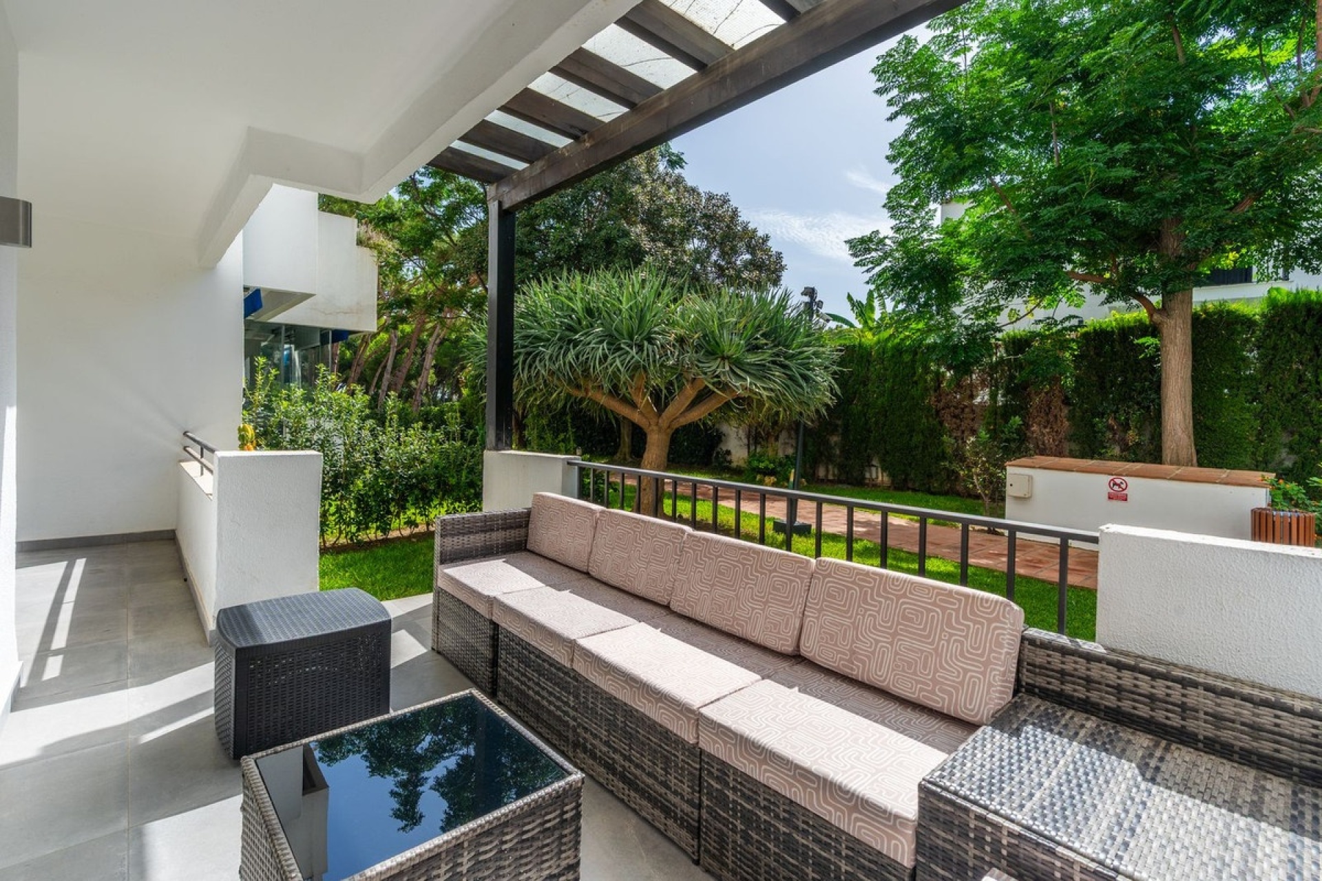 Resale - apartment - Marbella - Puerto Banús