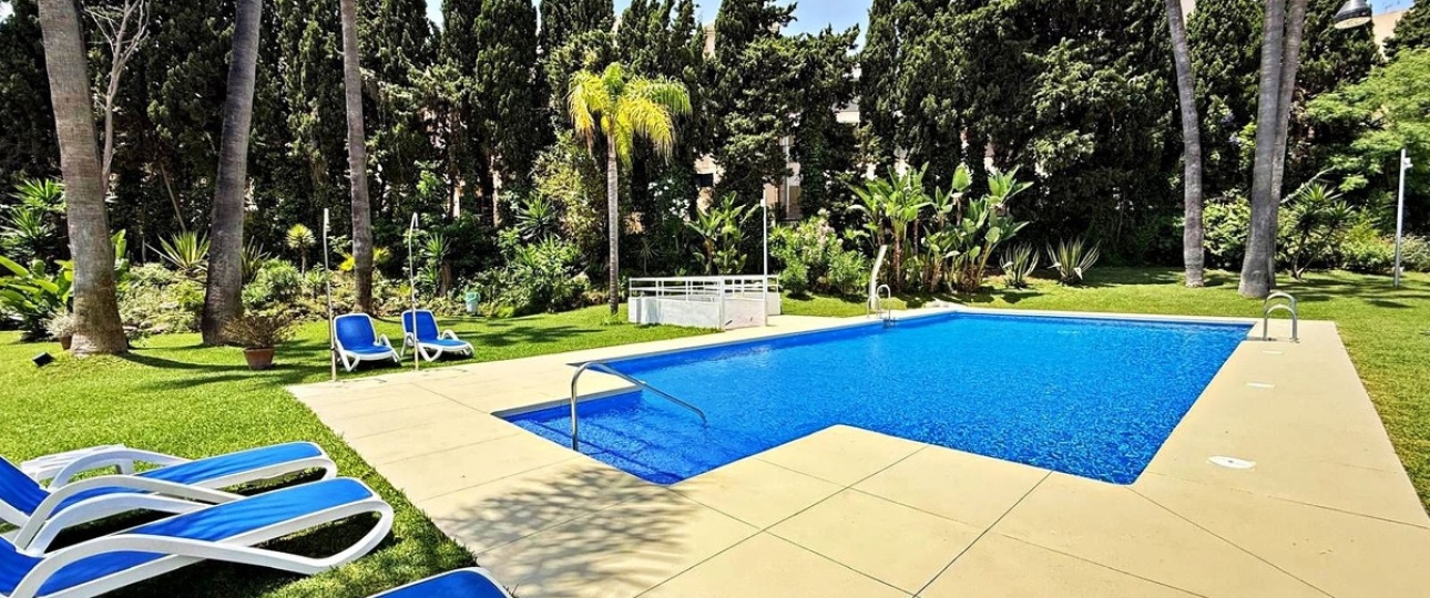 Resale - apartment - Marbella - Puerto Banús