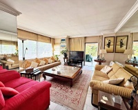 Resale - apartment - Marbella - Puerto Banús