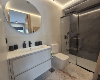 Resale - apartment - Marbella - Puerto Banús