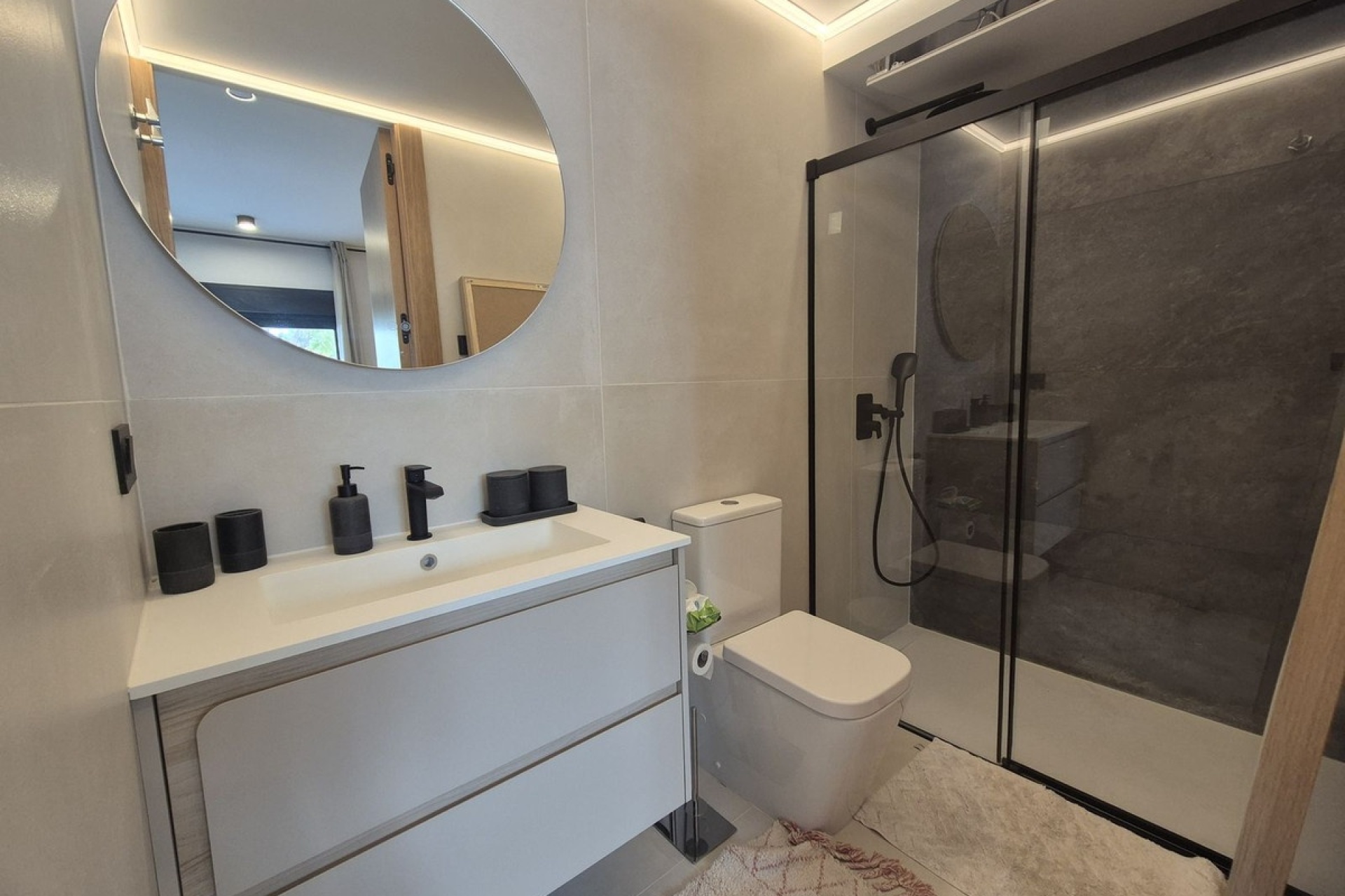 Resale - apartment - Marbella - Puerto Banús