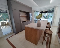 Resale - apartment - Marbella - Puerto Banús