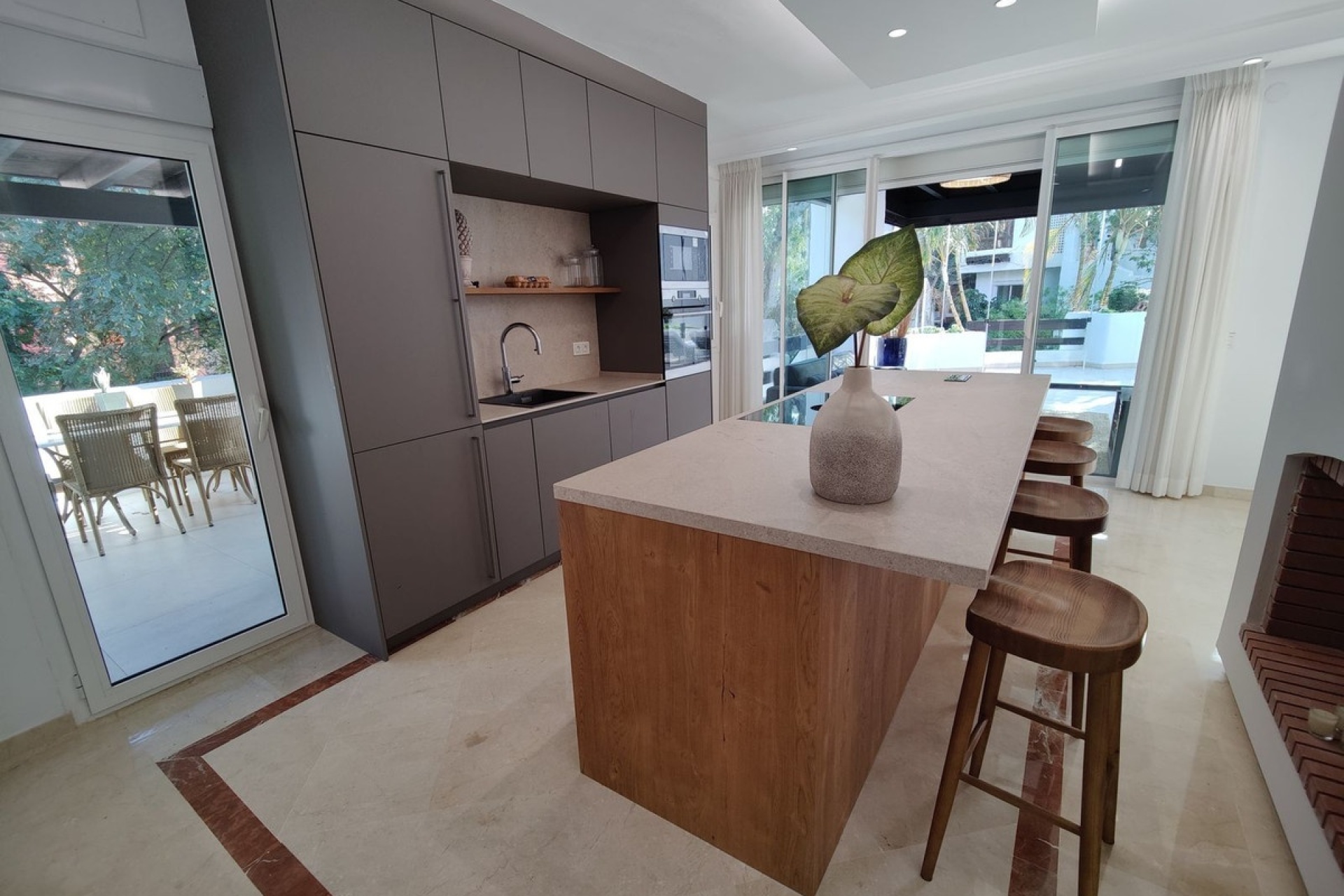 Resale - apartment - Marbella - Puerto Banús