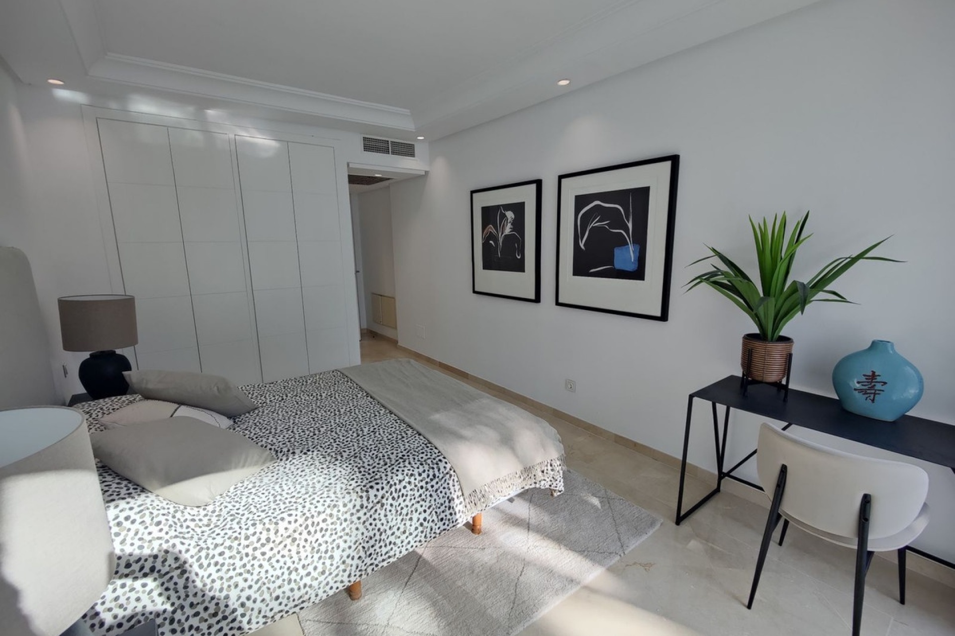 Resale - apartment - Marbella - Puerto Banús