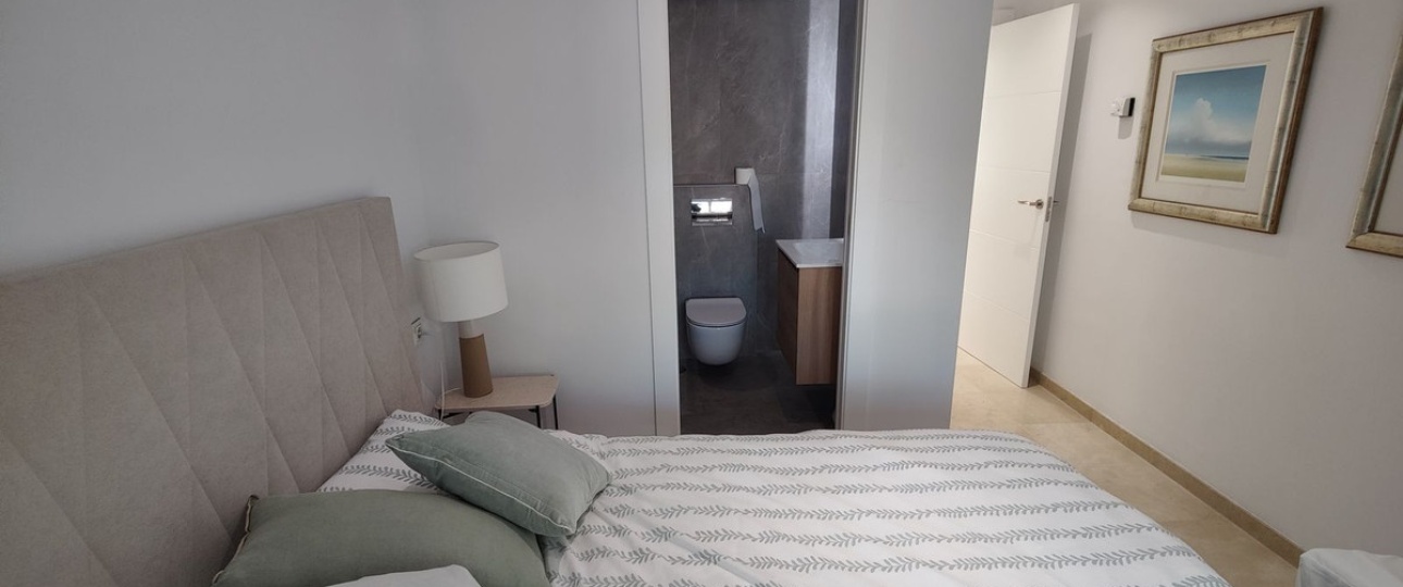 Resale - apartment - Marbella - Puerto Banús