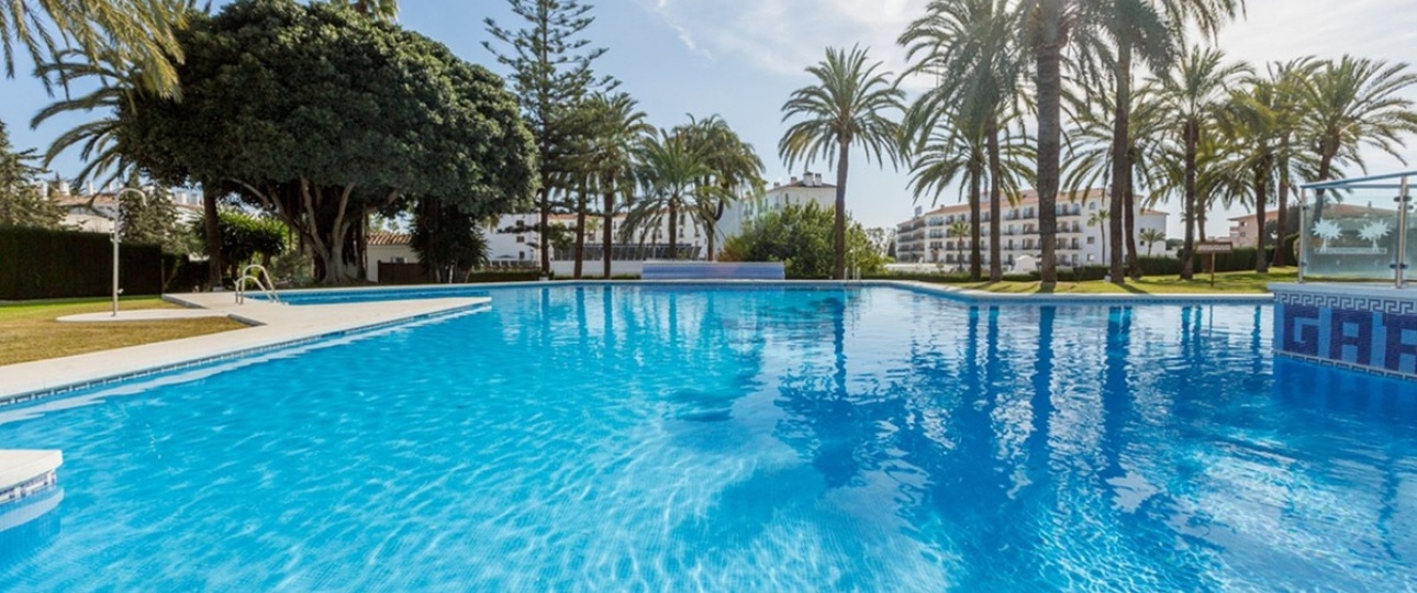 Resale - apartment - Marbella - Puerto Banús