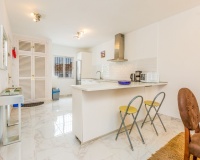 Resale - apartment - Marbella - Puerto Banús