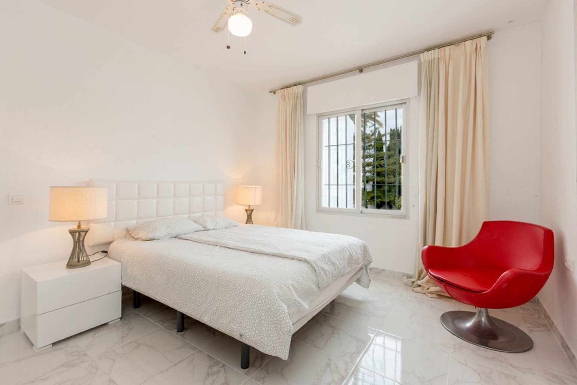 Resale - apartment - Marbella - Puerto Banús