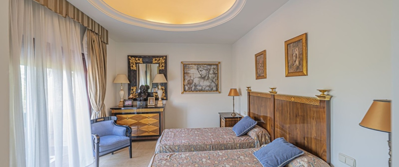 Resale - apartment - Marbella - Puerto Banús