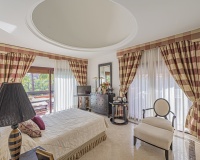Resale - apartment - Marbella - Puerto Banús